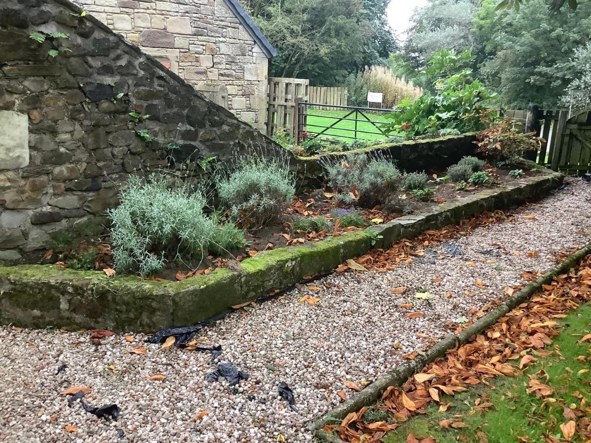 Nethermains House Kilwinning ภายนอก รูปภาพ