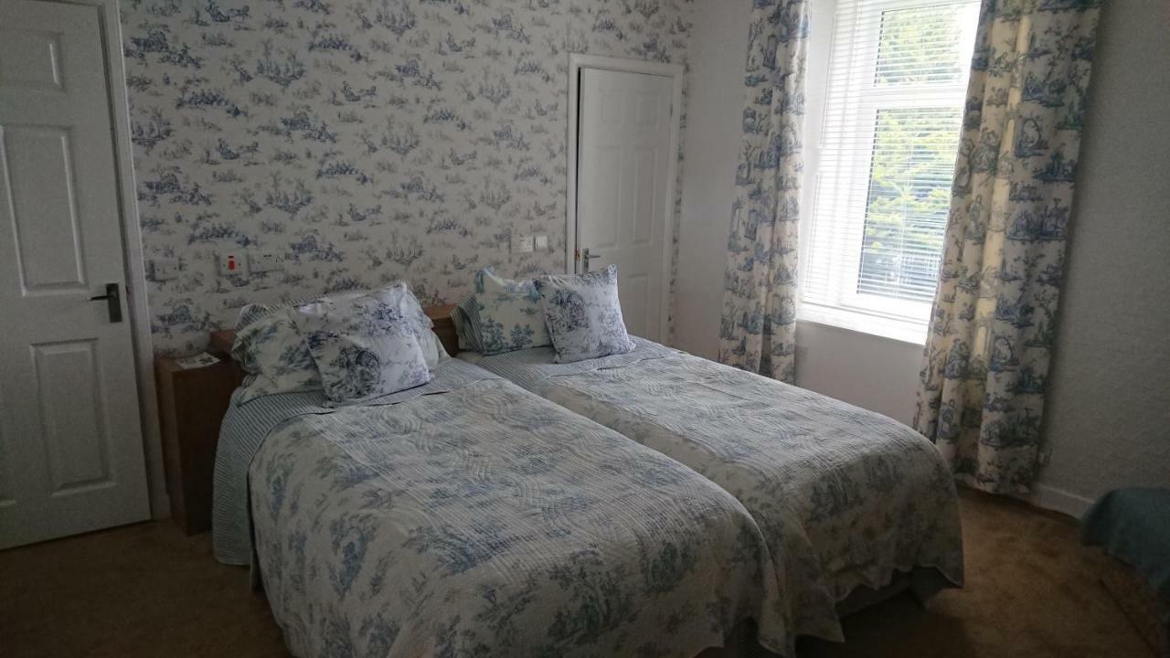 Nethermains House Kilwinning ภายนอก รูปภาพ